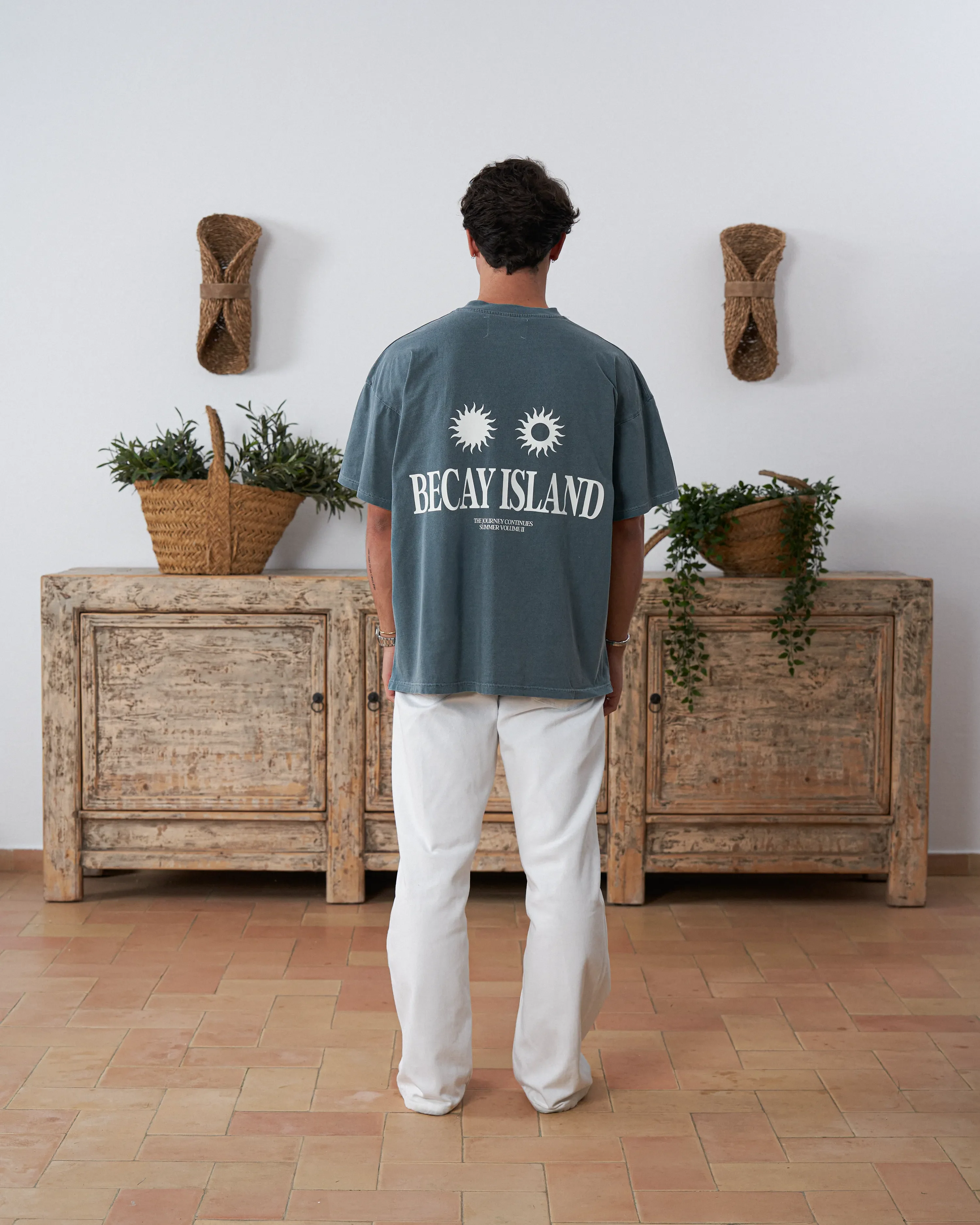 Island T-Shirt - Image 5