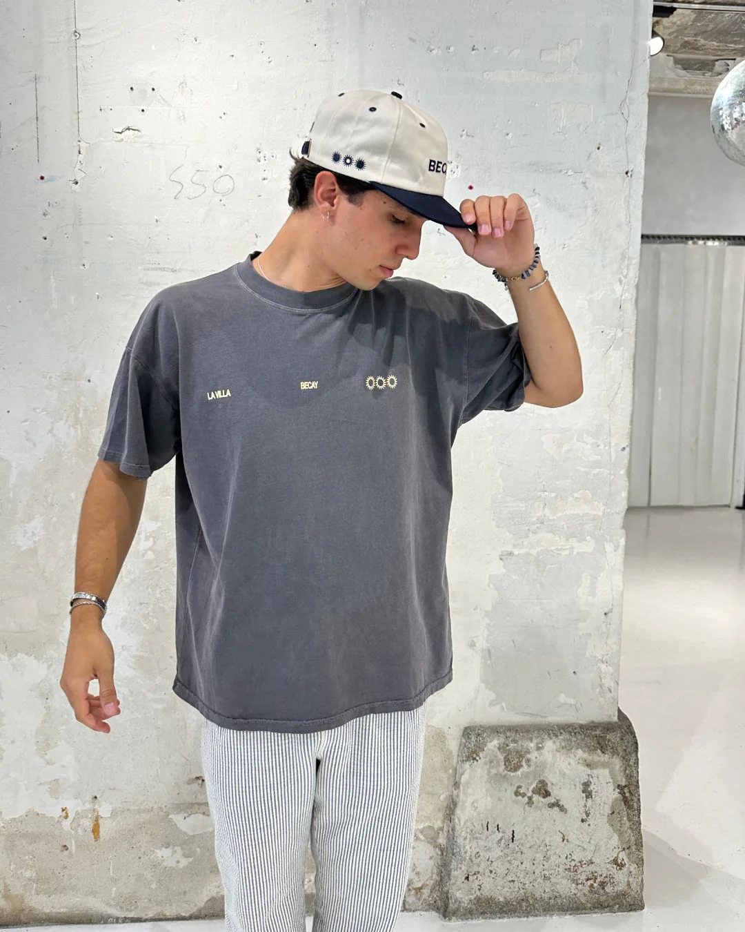 Villa Gray T-Shirt - Image 5